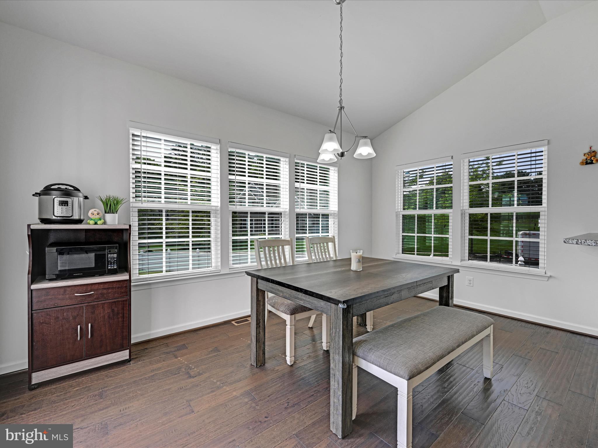 LOGANS RESERVE - Residential