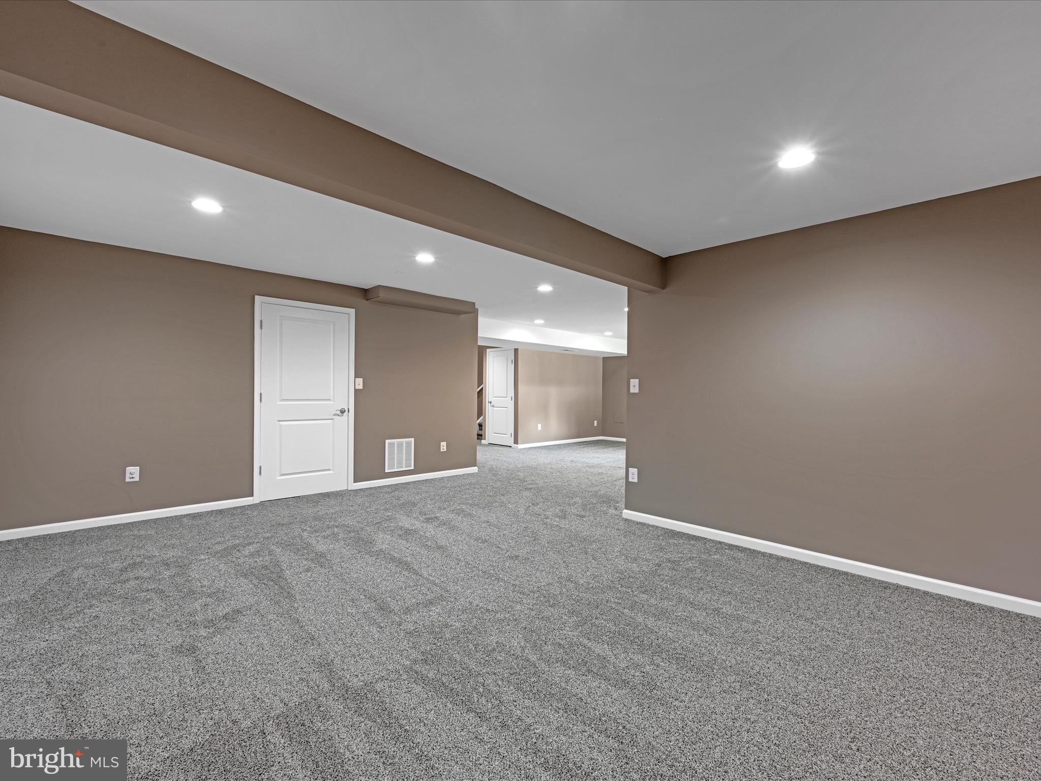 LOGANS RESERVE - Residential