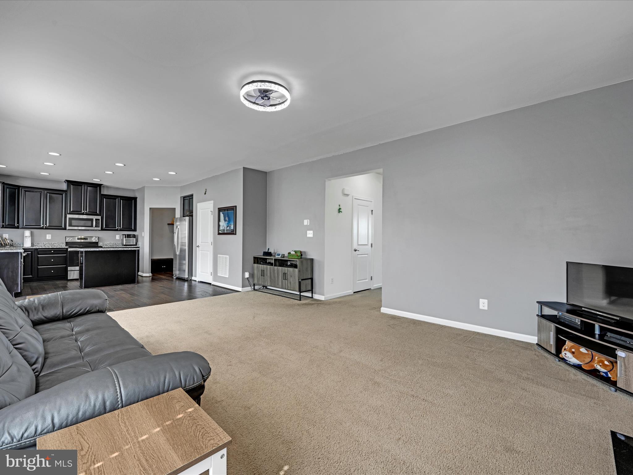 LOGANS RESERVE - Residential