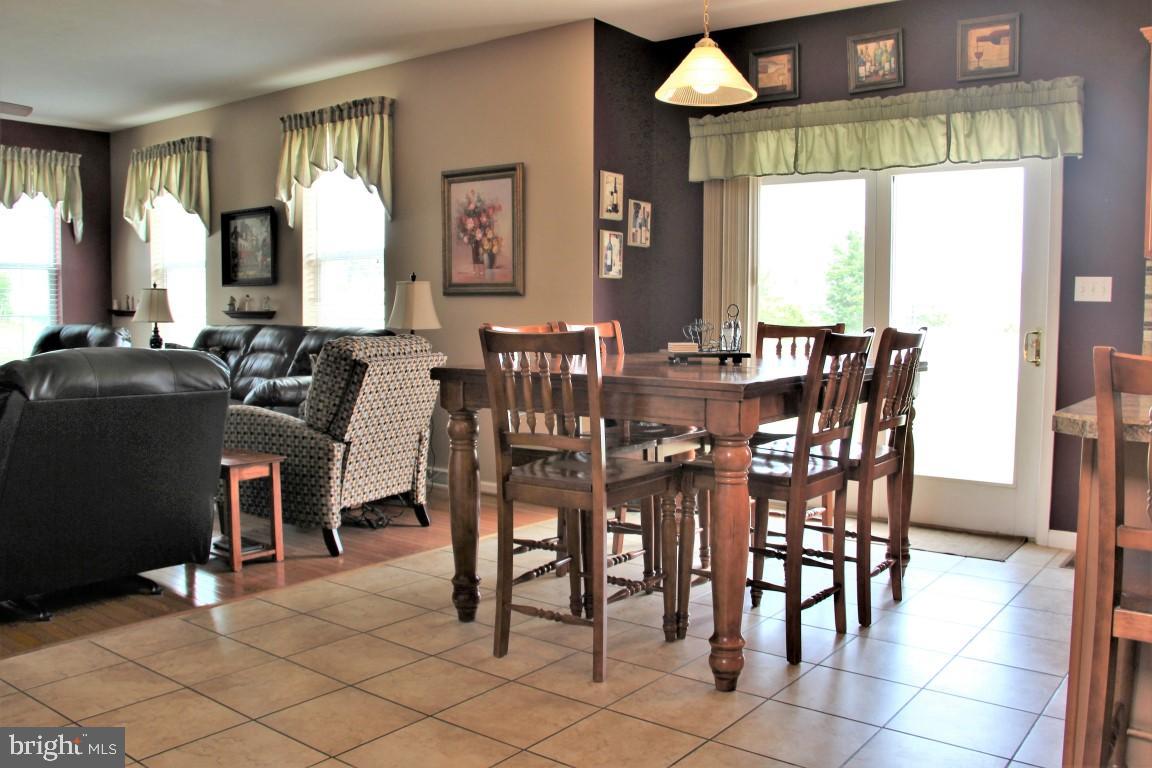 VINTAGE ACRES - Residential