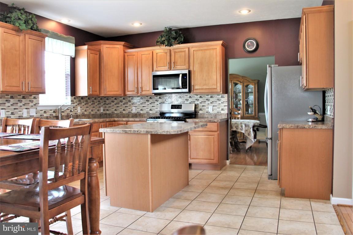 VINTAGE ACRES - Residential