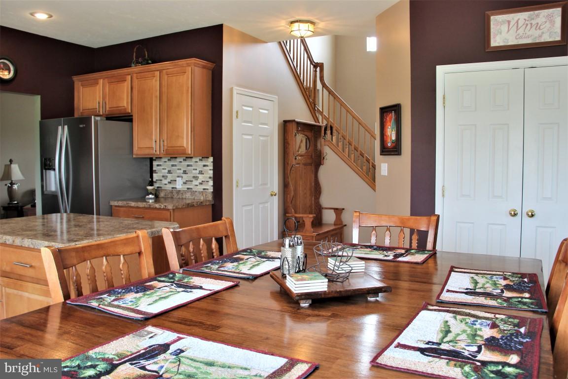 VINTAGE ACRES - Residential