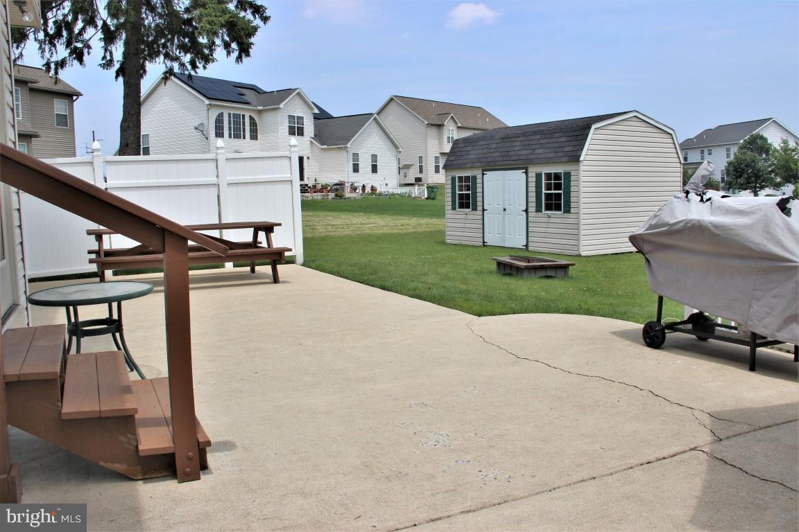 VINTAGE ACRES - Residential