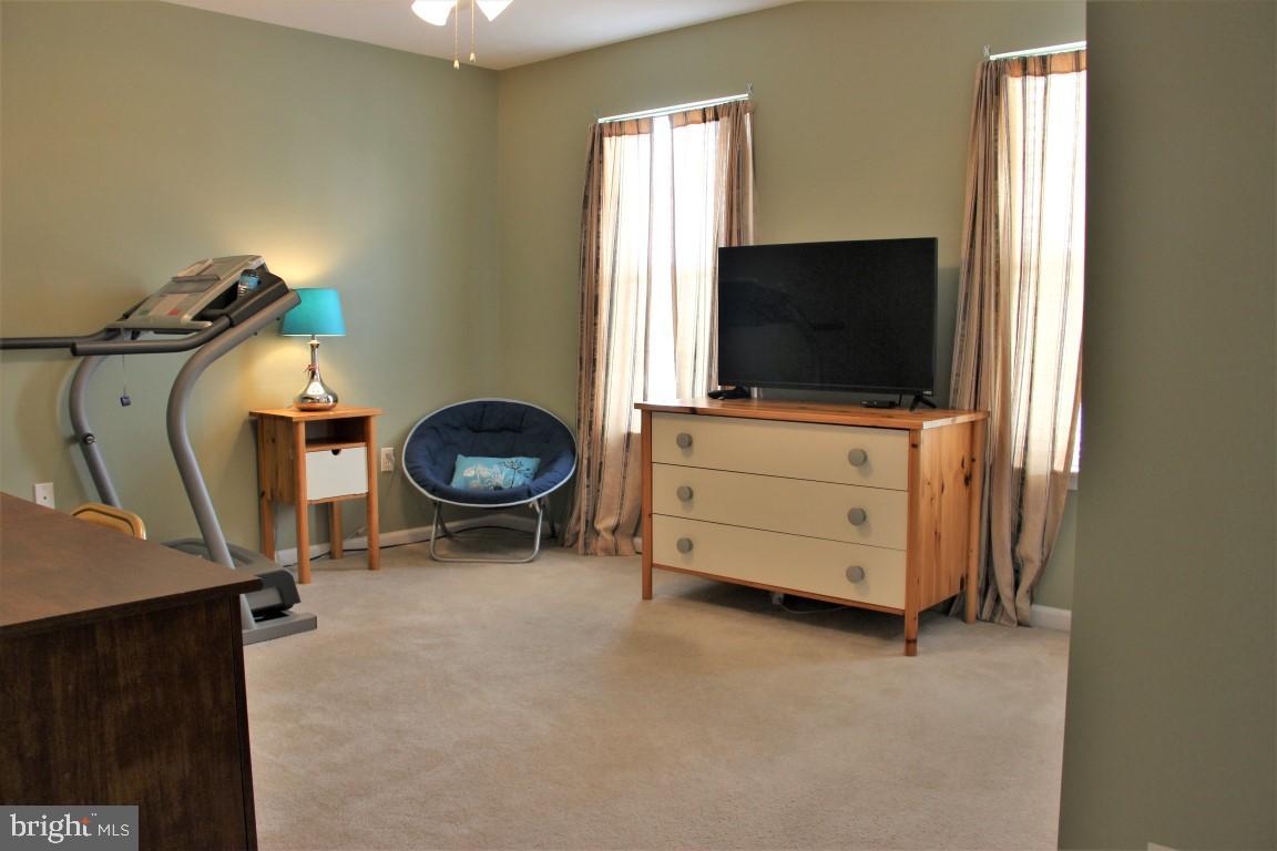 VINTAGE ACRES - Residential