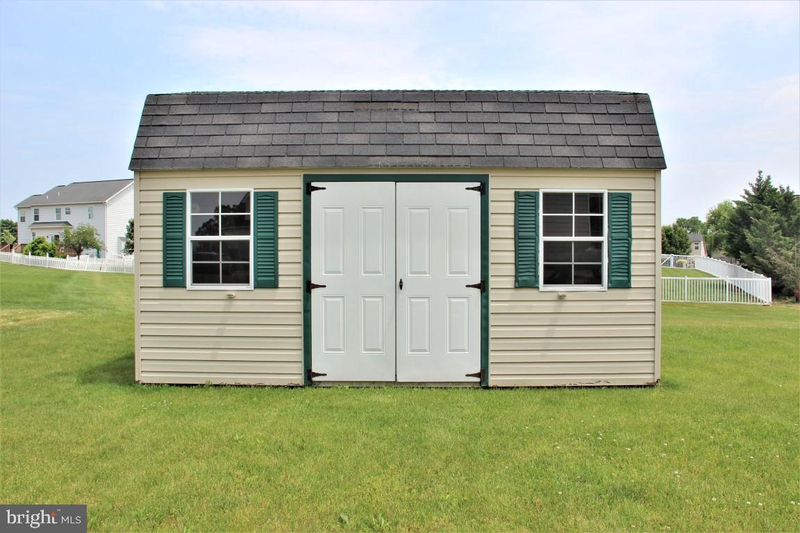 VINTAGE ACRES - Residential