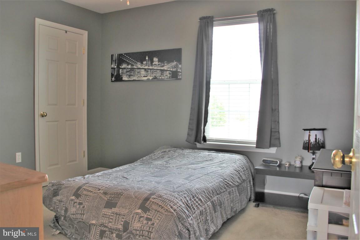 VINTAGE ACRES - Residential