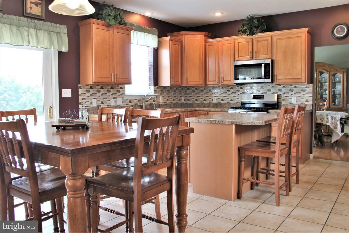 VINTAGE ACRES - Residential