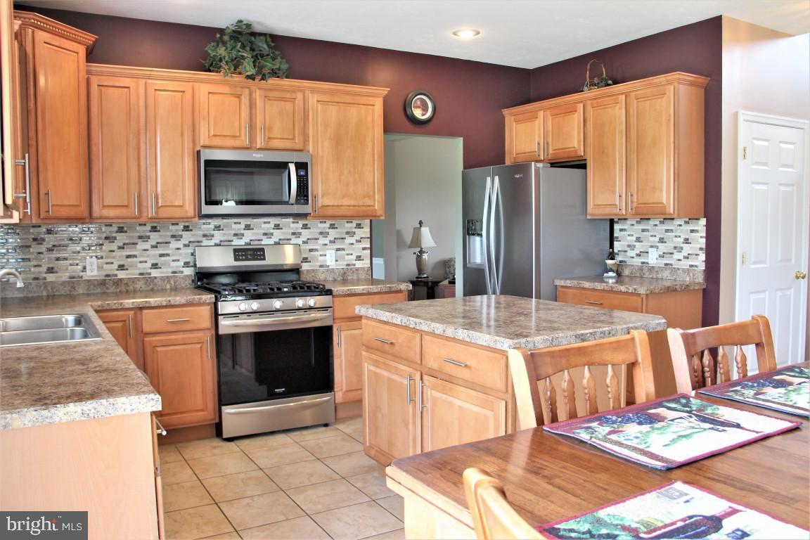 VINTAGE ACRES - Residential