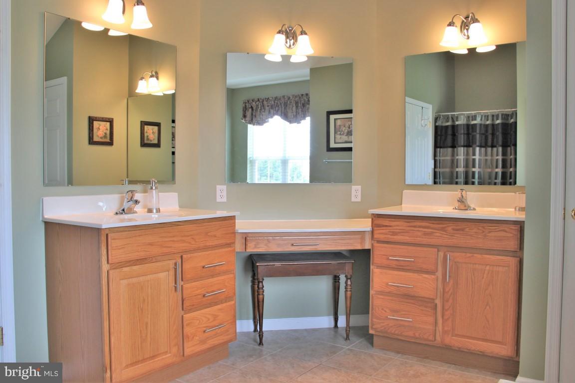 VINTAGE ACRES - Residential