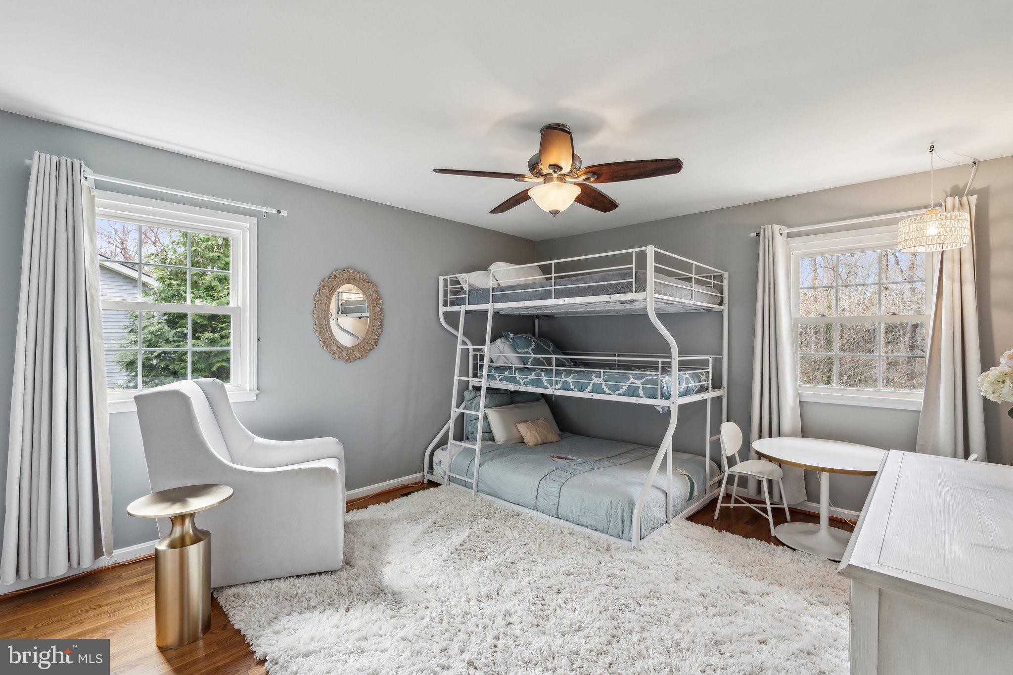 SUTTON PLACE - Residential