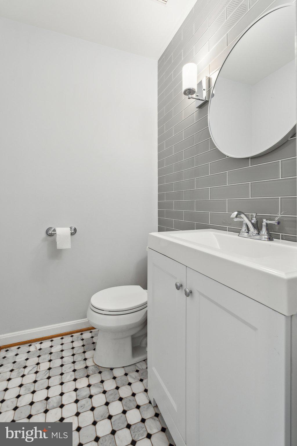 SUTTON PLACE - Residential