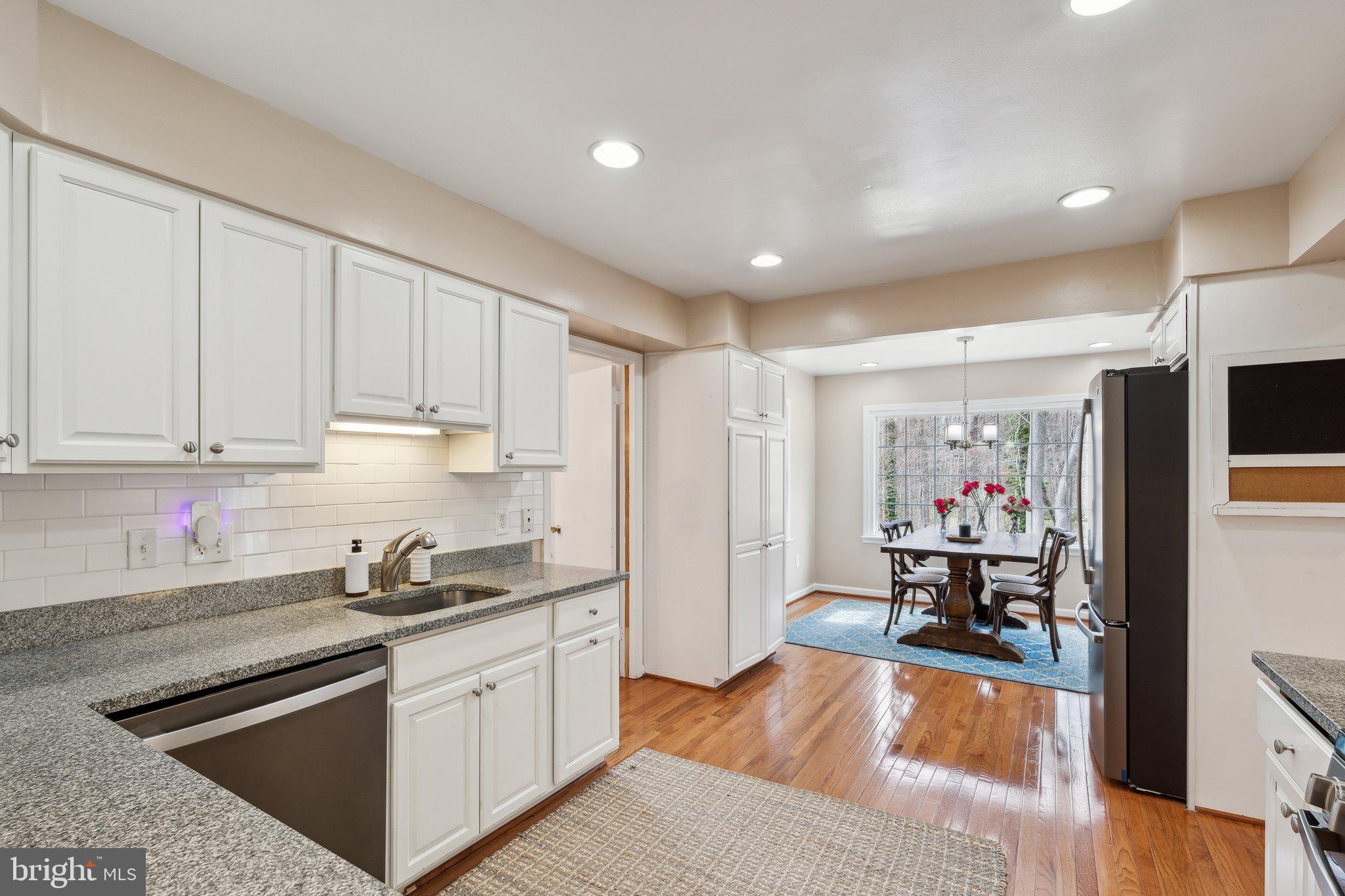 SUTTON PLACE - Residential