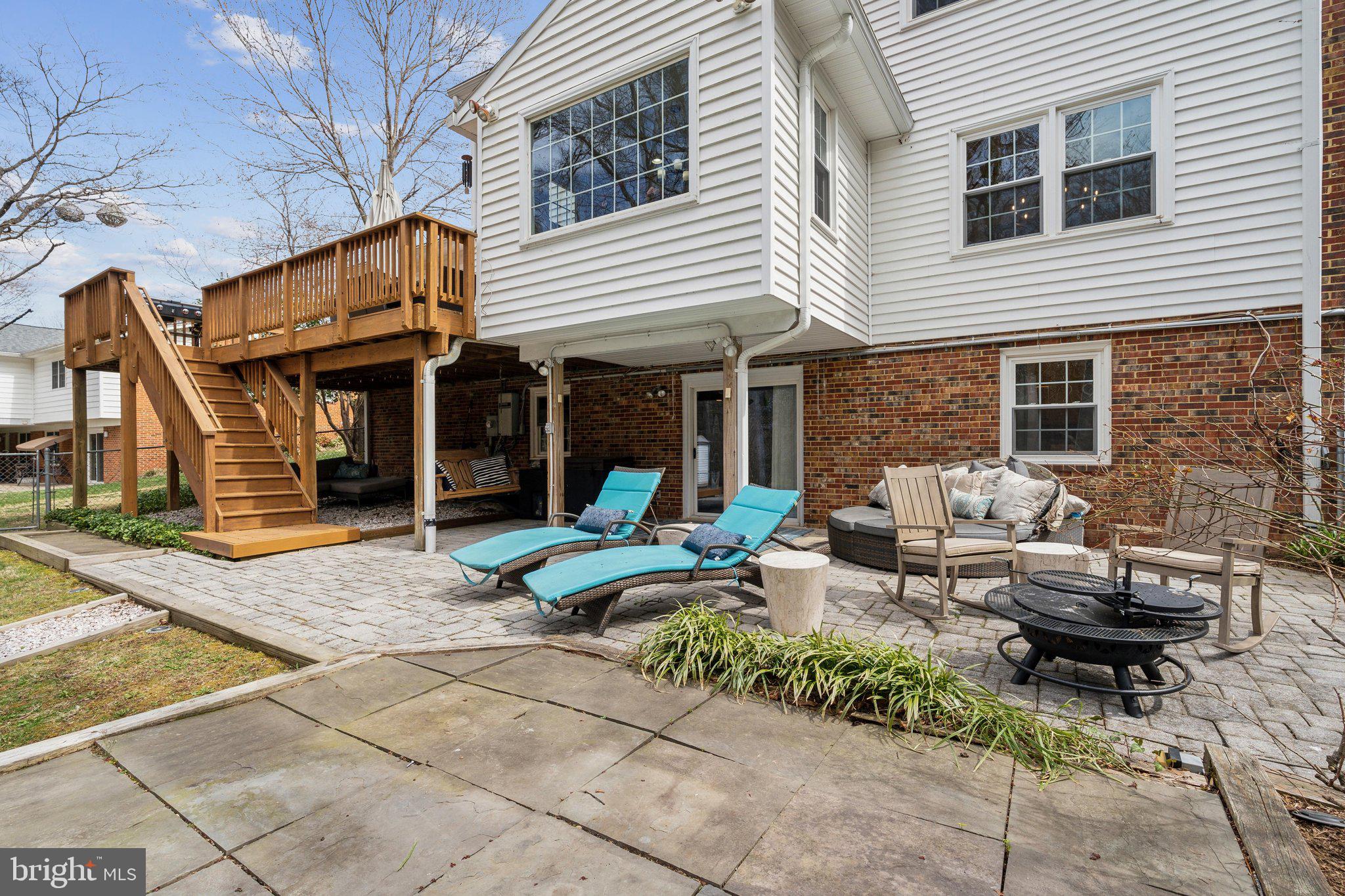 SUTTON PLACE - Residential