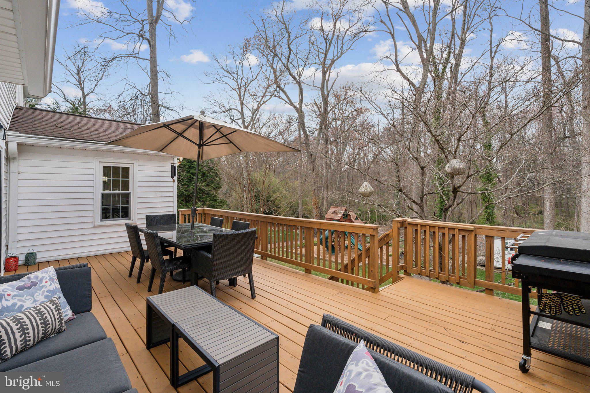 SUTTON PLACE - Residential