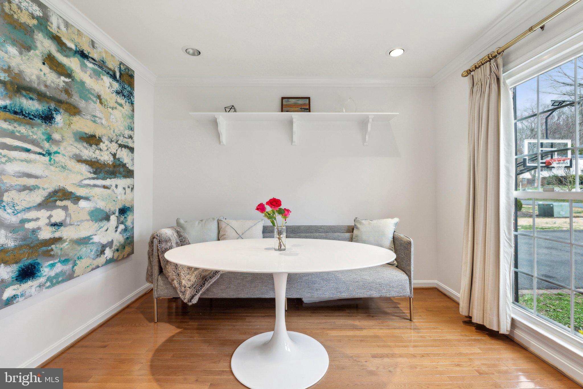 SUTTON PLACE - Residential