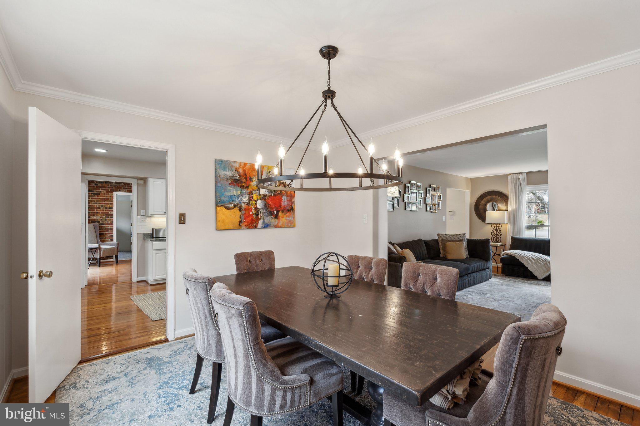 SUTTON PLACE - Residential