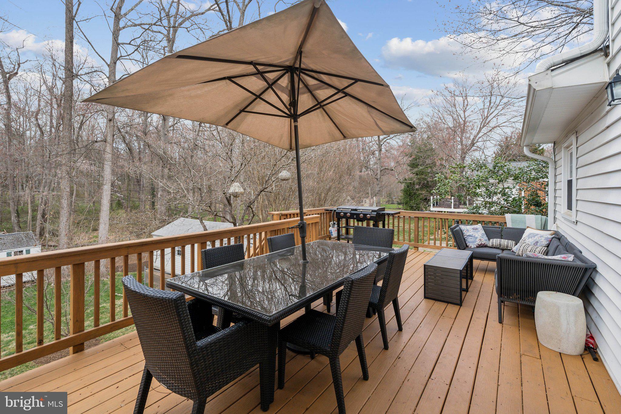 SUTTON PLACE - Residential