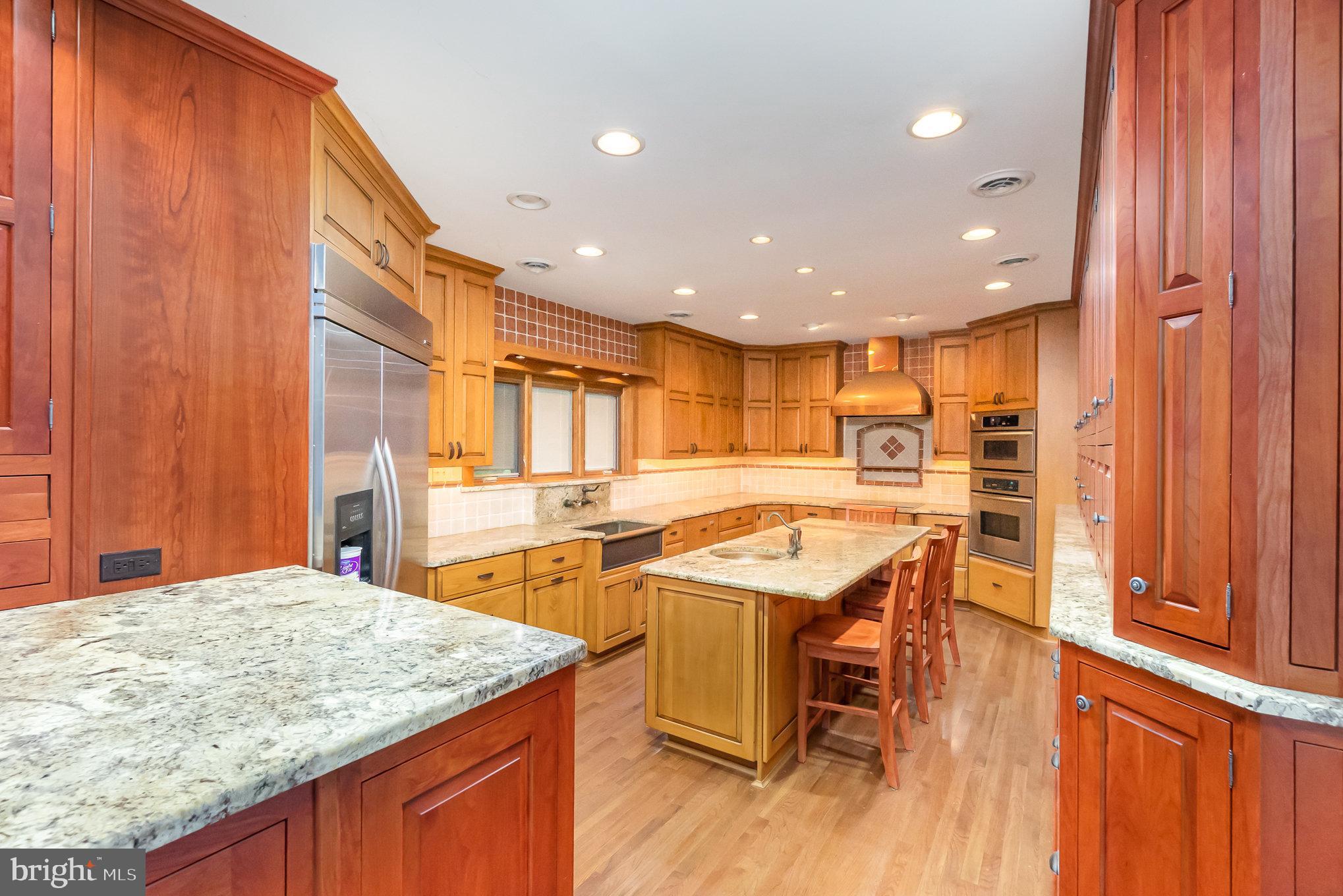 LYNS FOREST - Residential