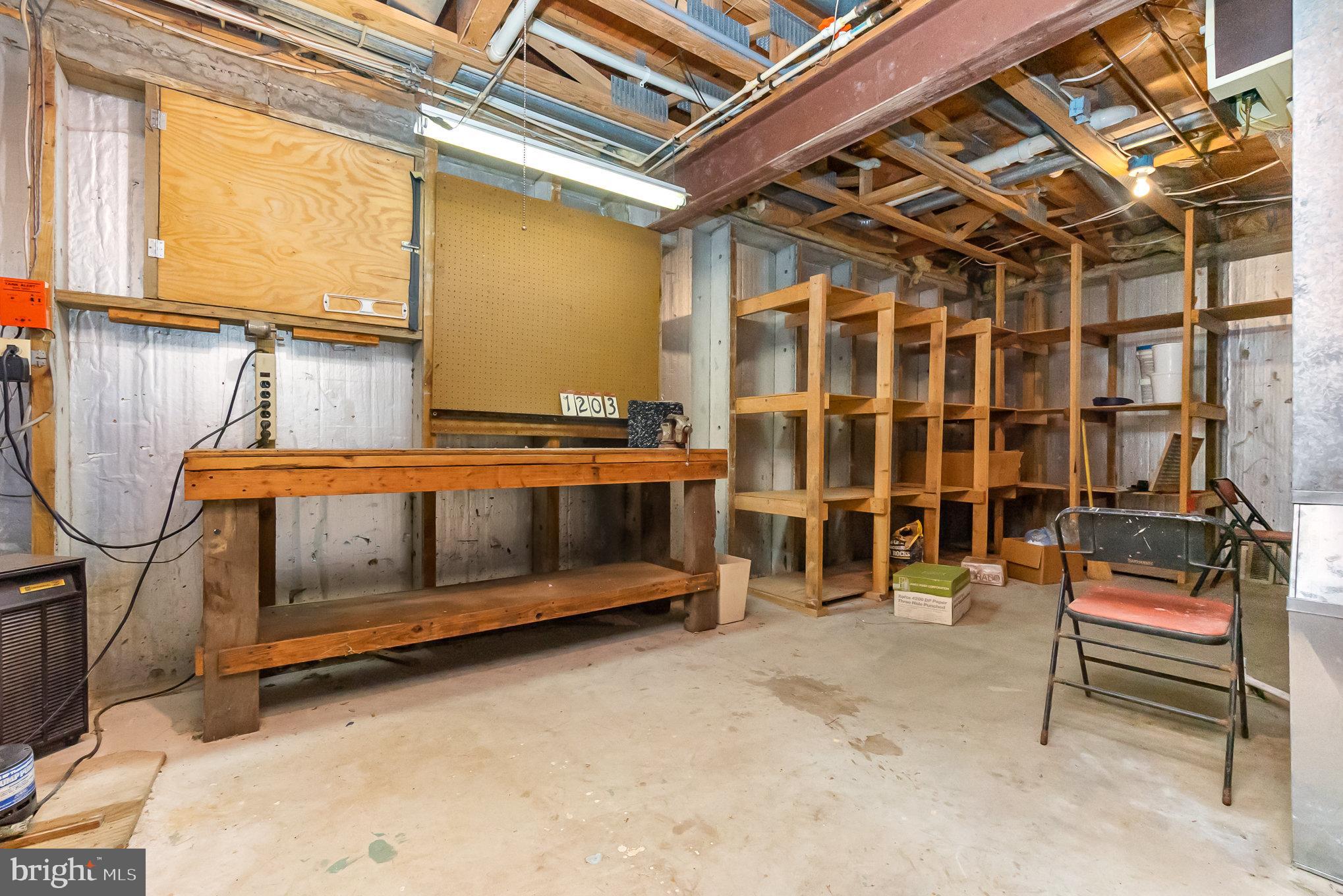 LYNS FOREST - Residential