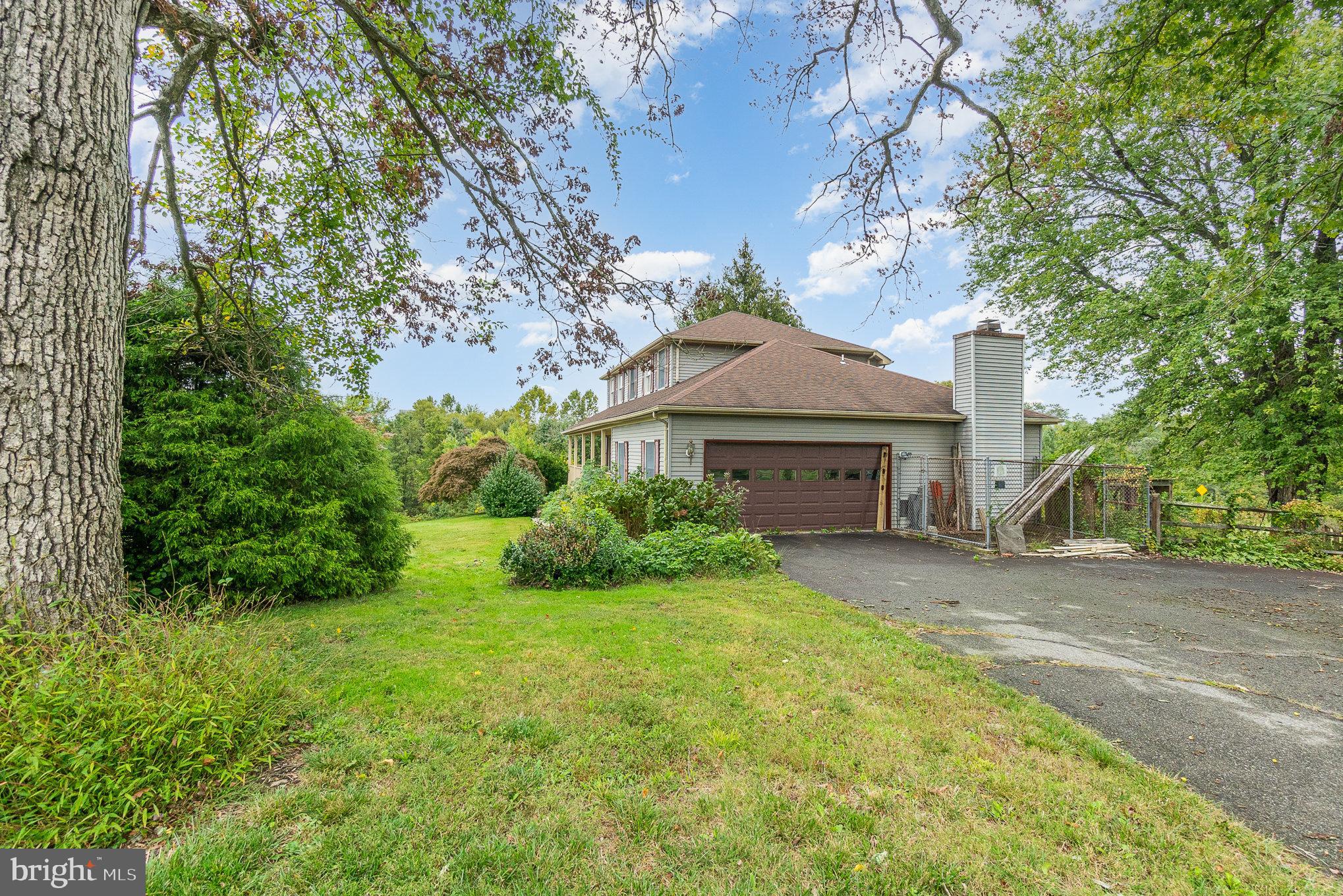 LYNS FOREST - Residential