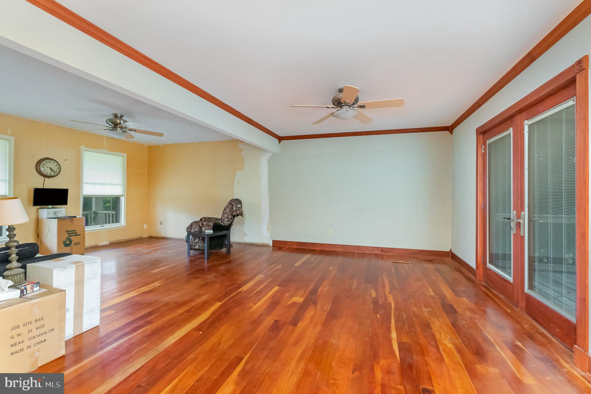 LYNS FOREST - Residential