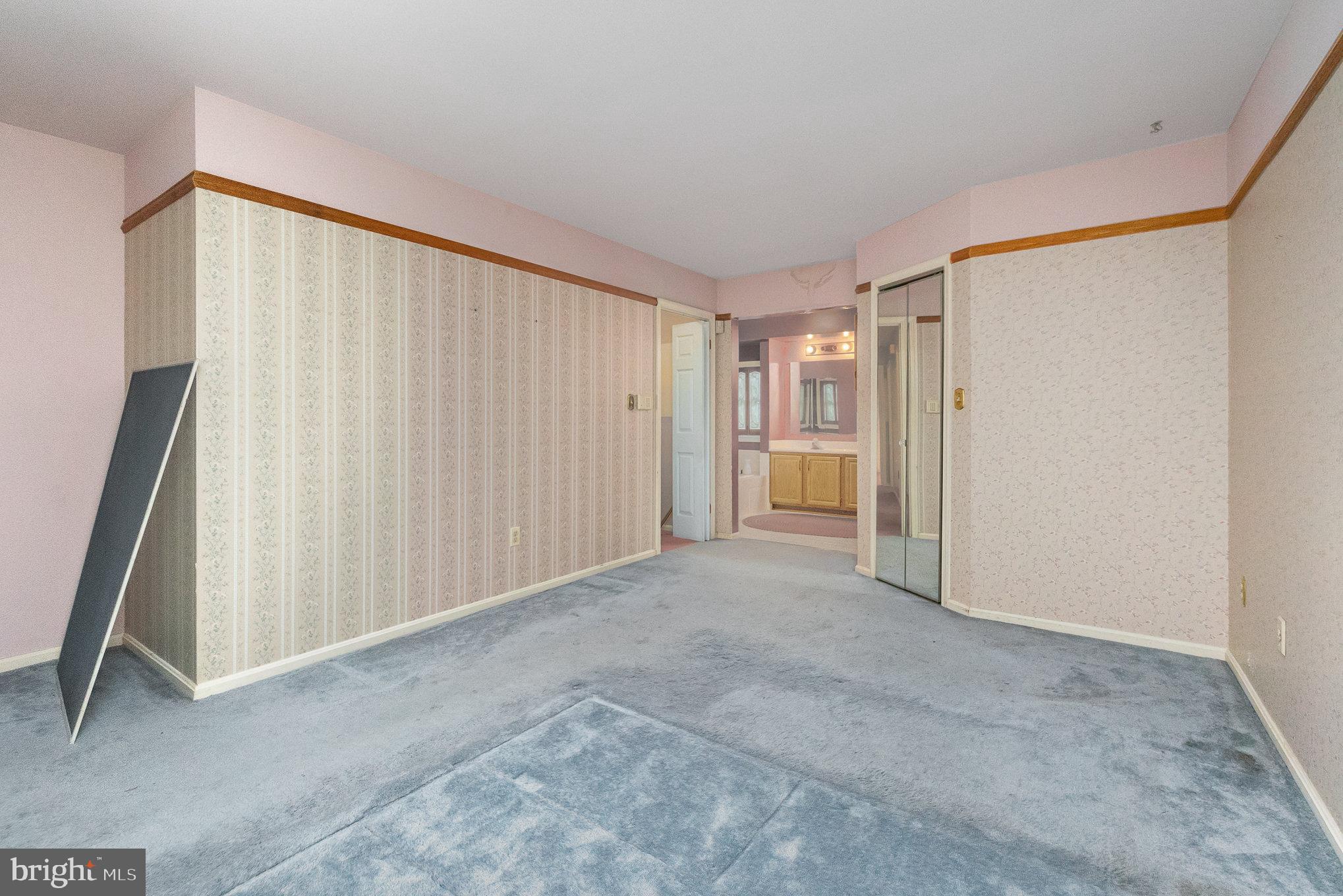 LYNS FOREST - Residential