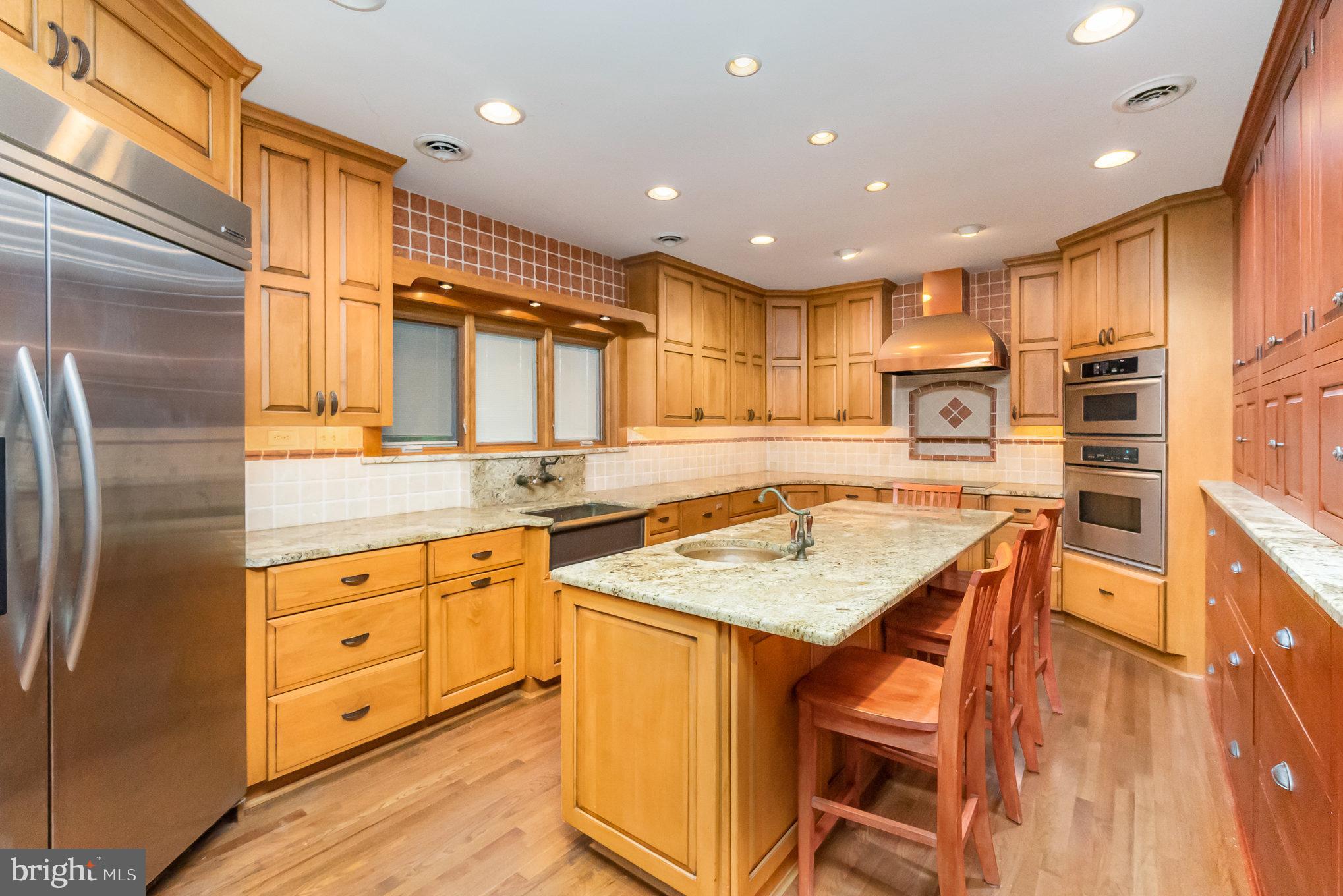 LYNS FOREST - Residential