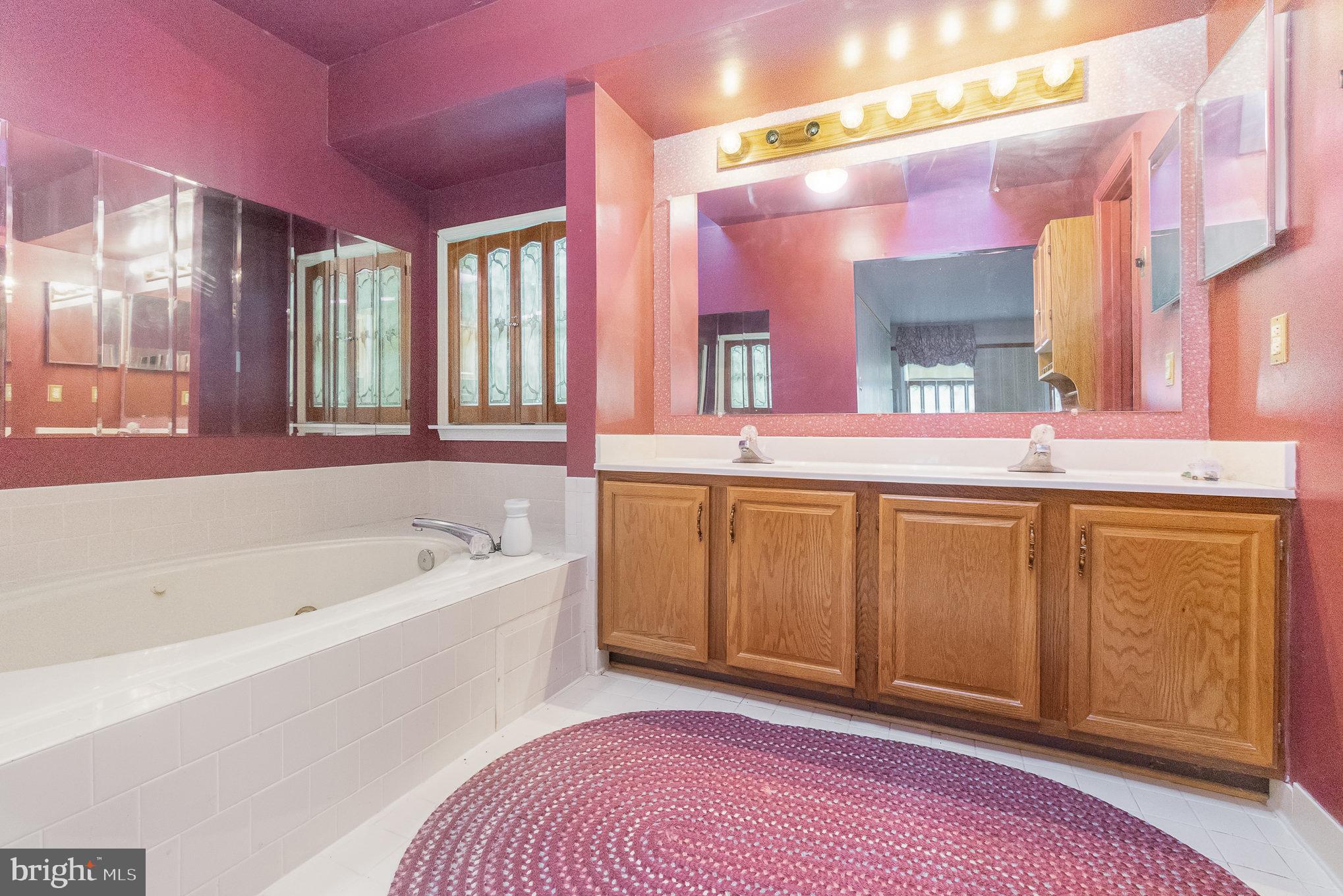 LYNS FOREST - Residential