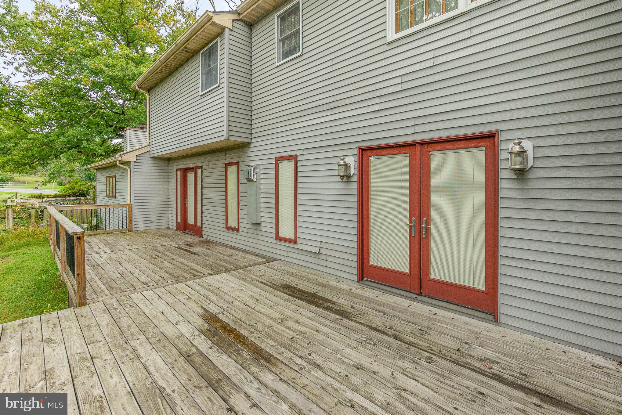 LYNS FOREST - Residential