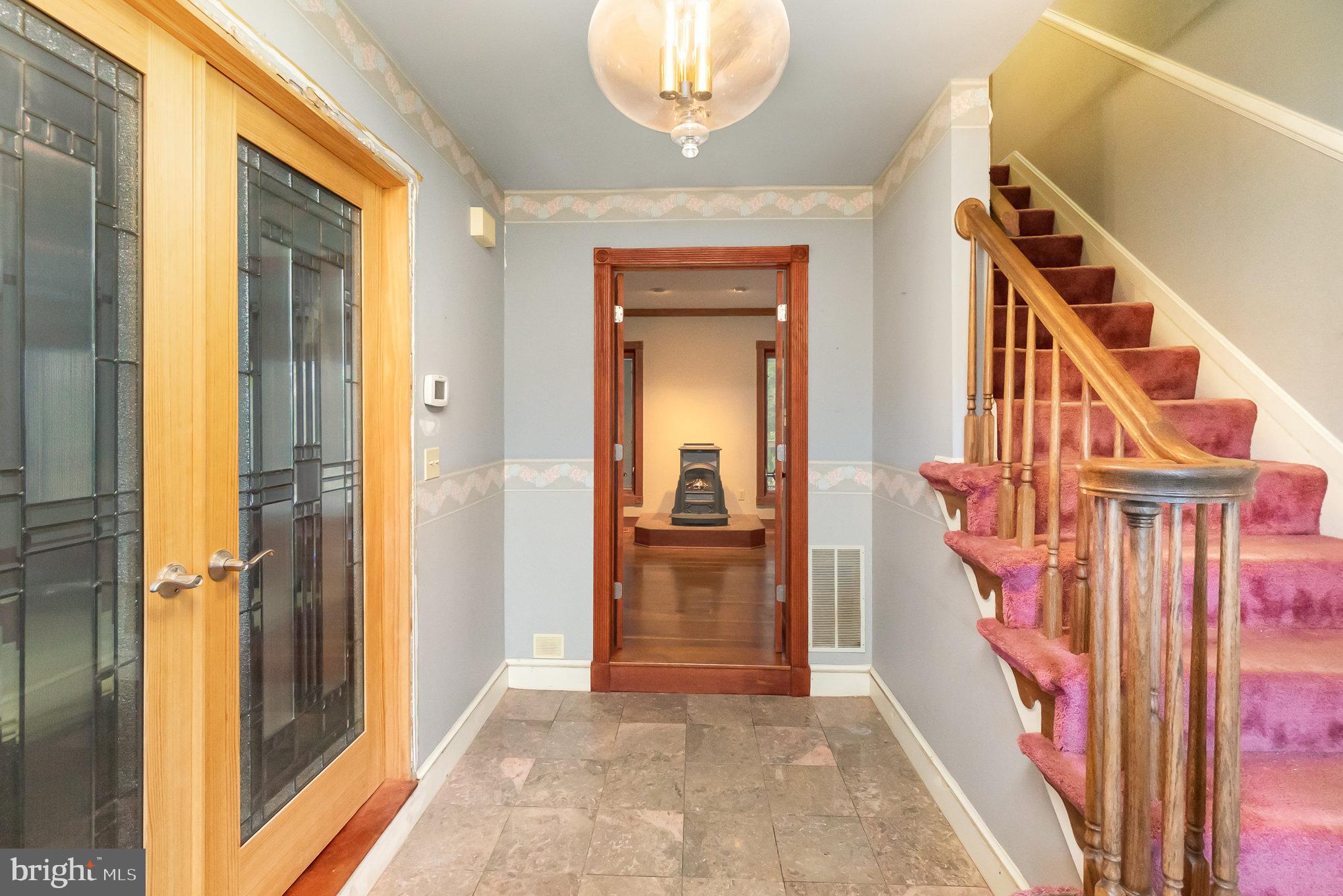 LYNS FOREST - Residential