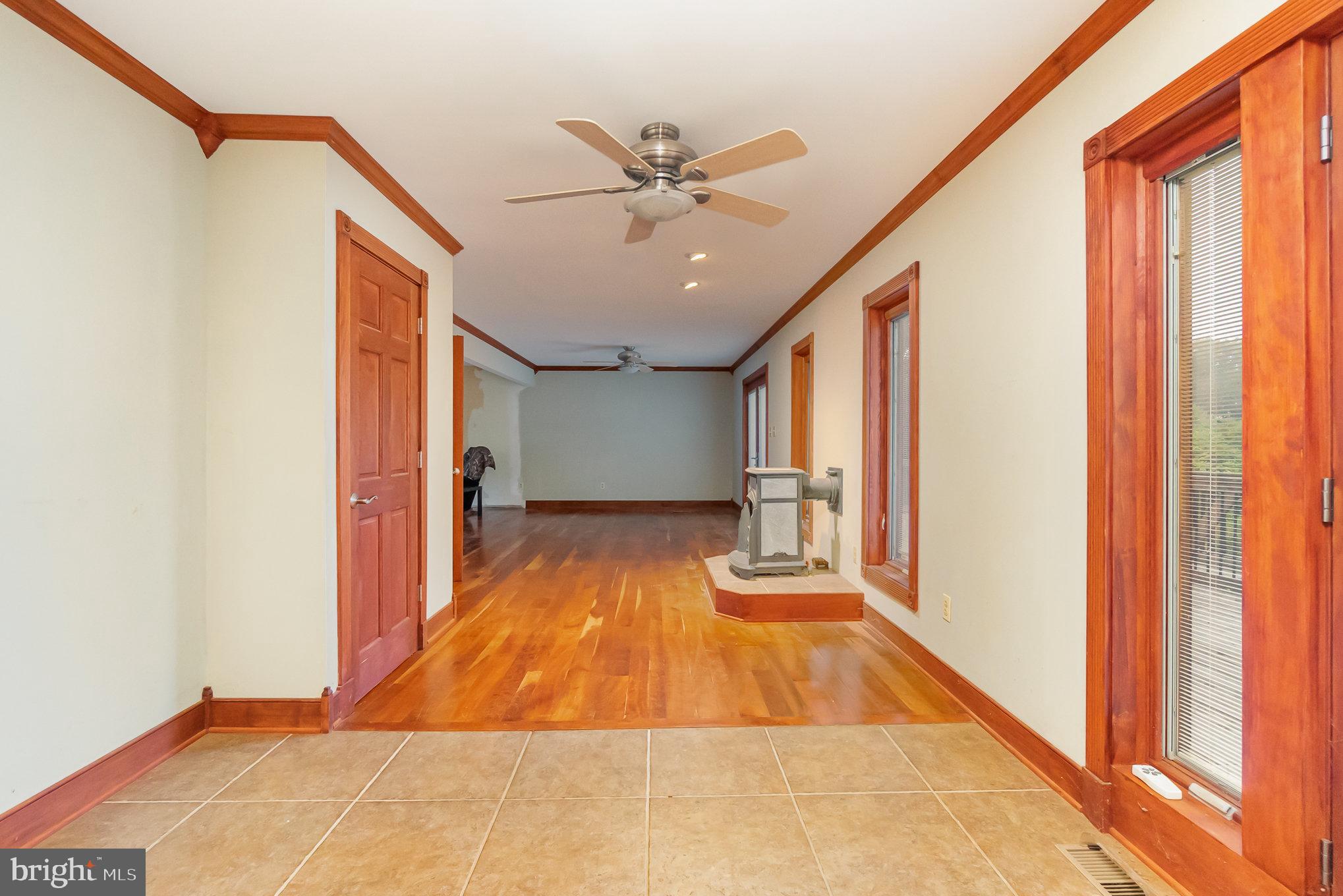 LYNS FOREST - Residential