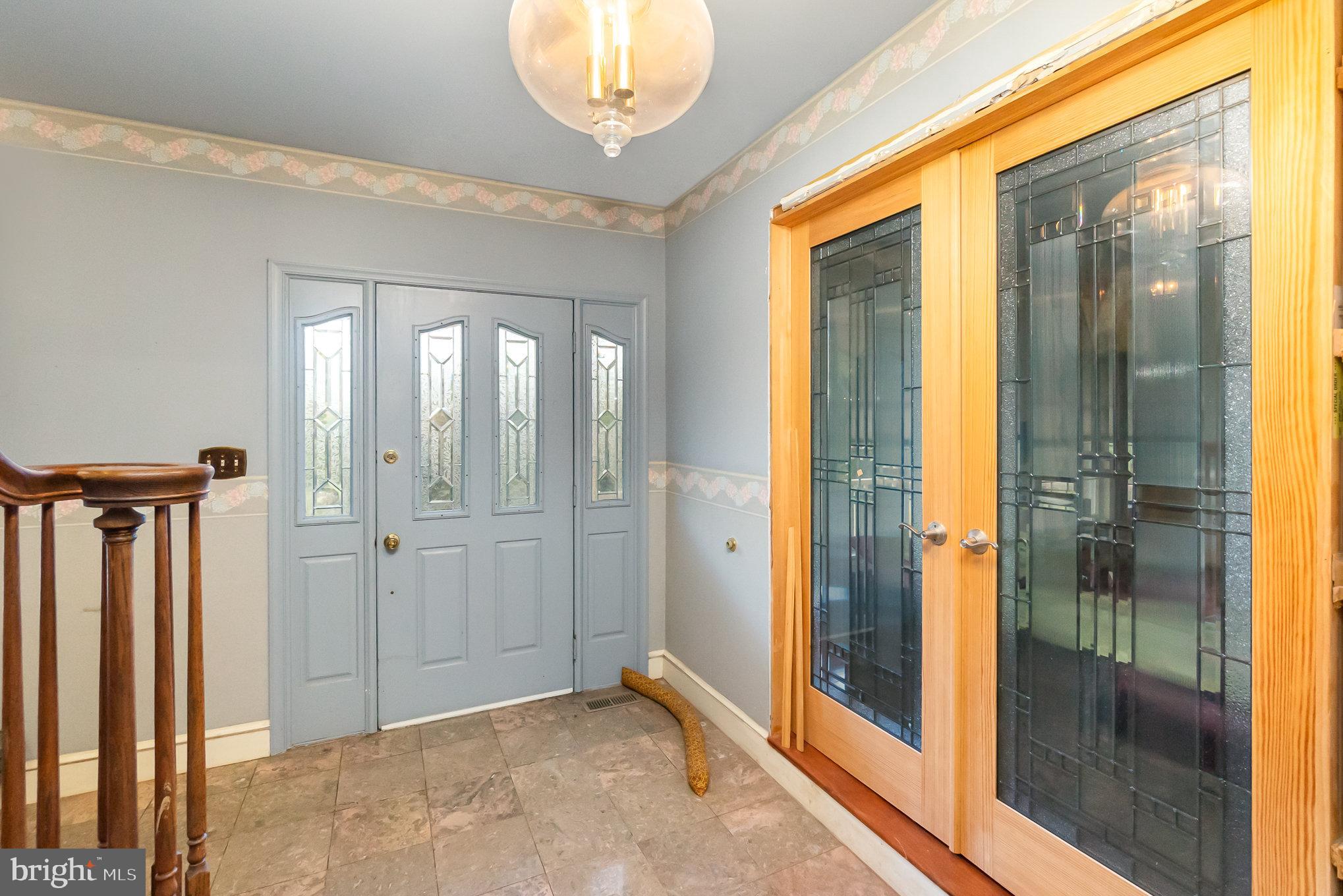 LYNS FOREST - Residential