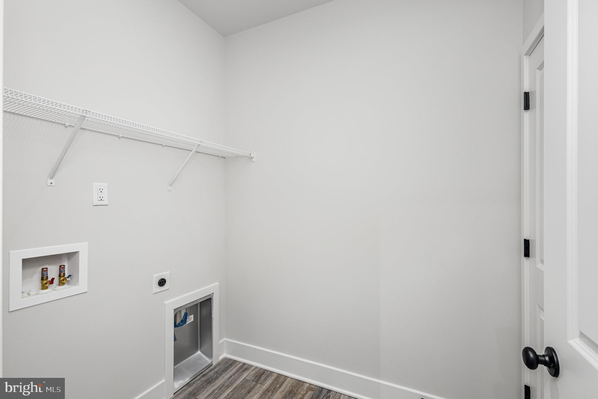 NOAHS LANDING - Residential