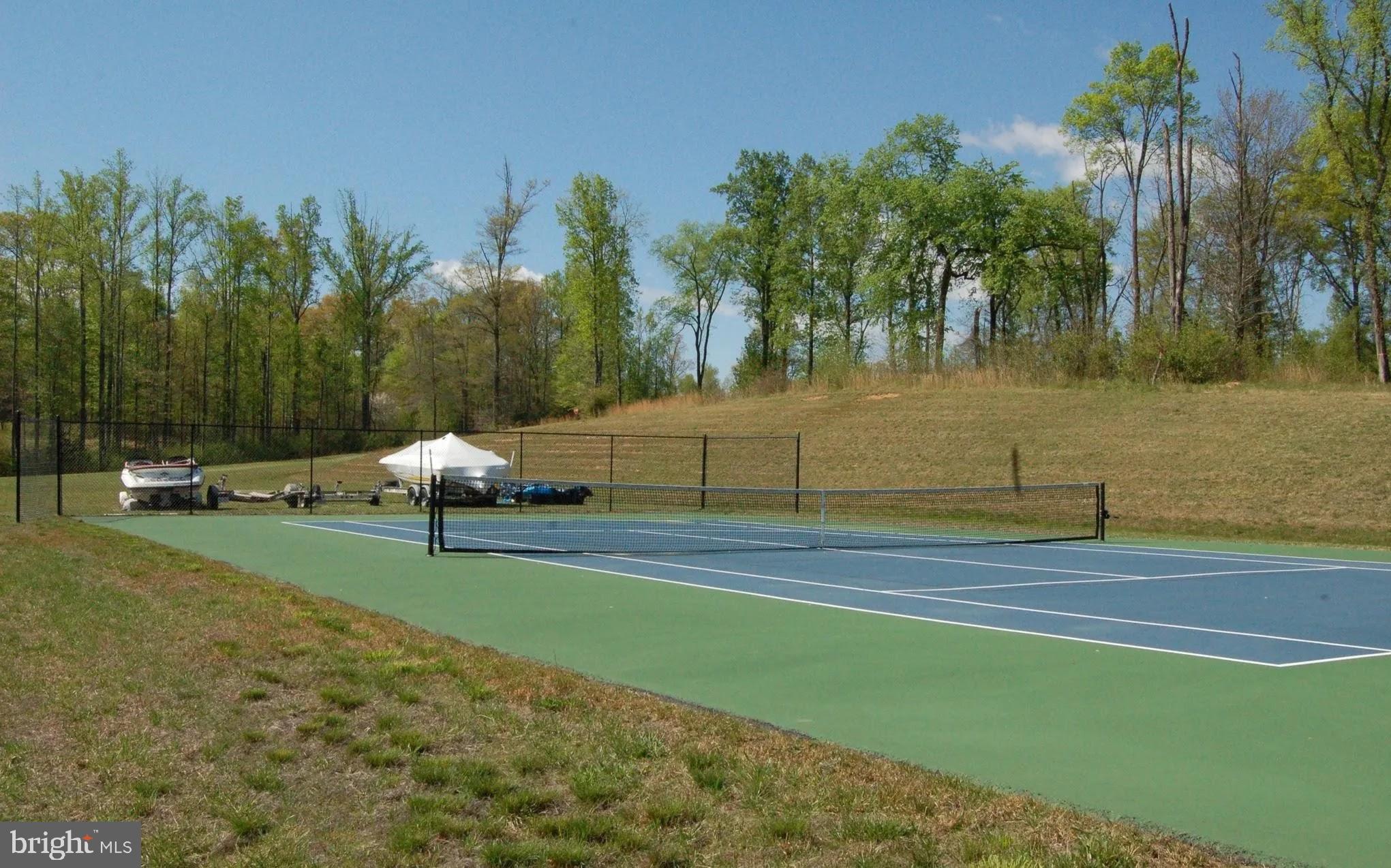 NOAHS LANDING - Residential