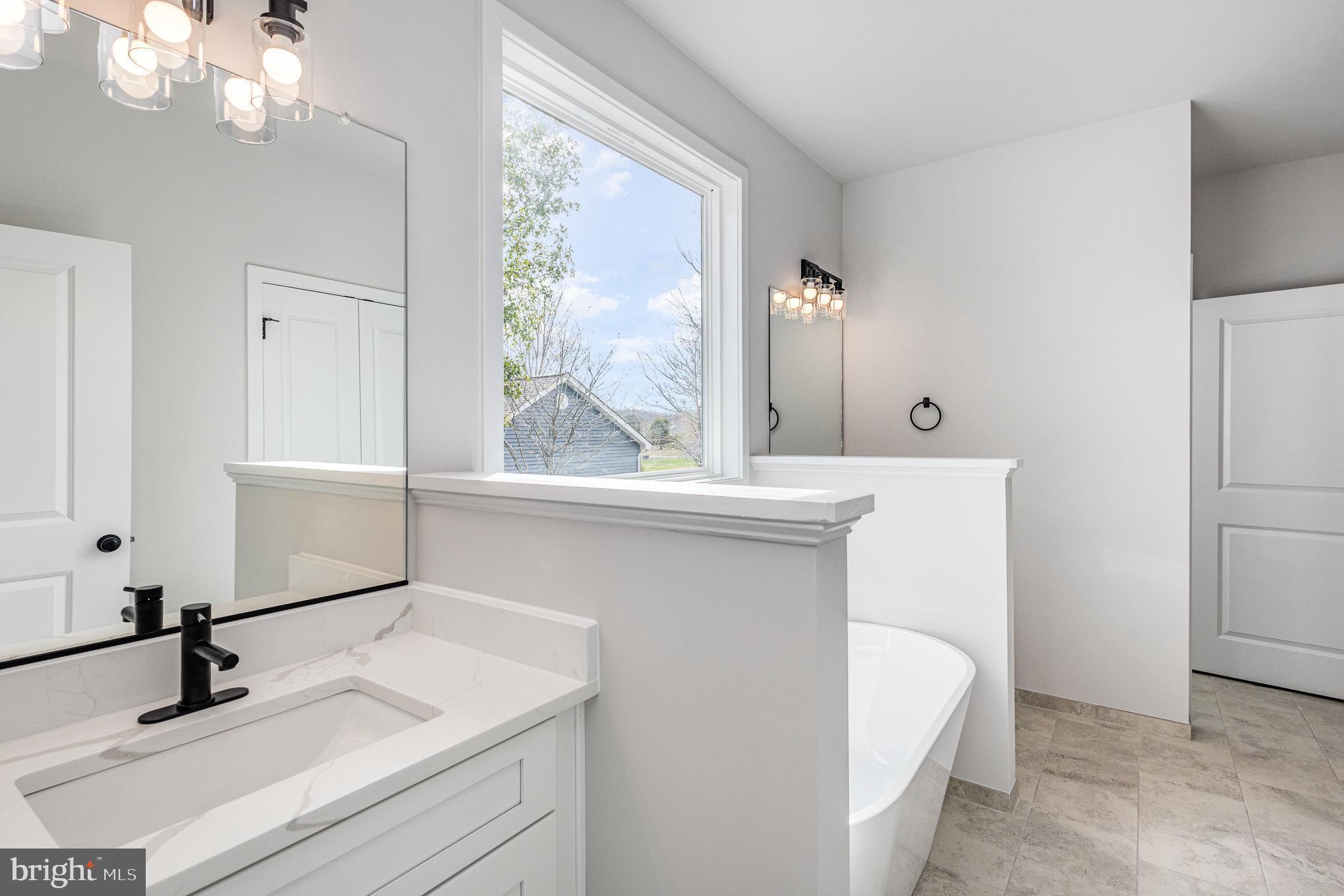 NOAHS LANDING - Residential