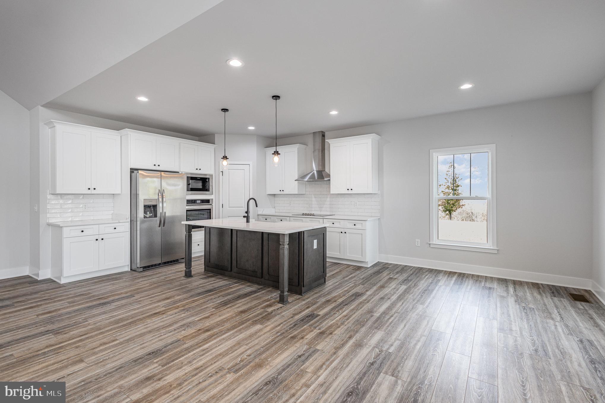 NOAHS LANDING - Residential