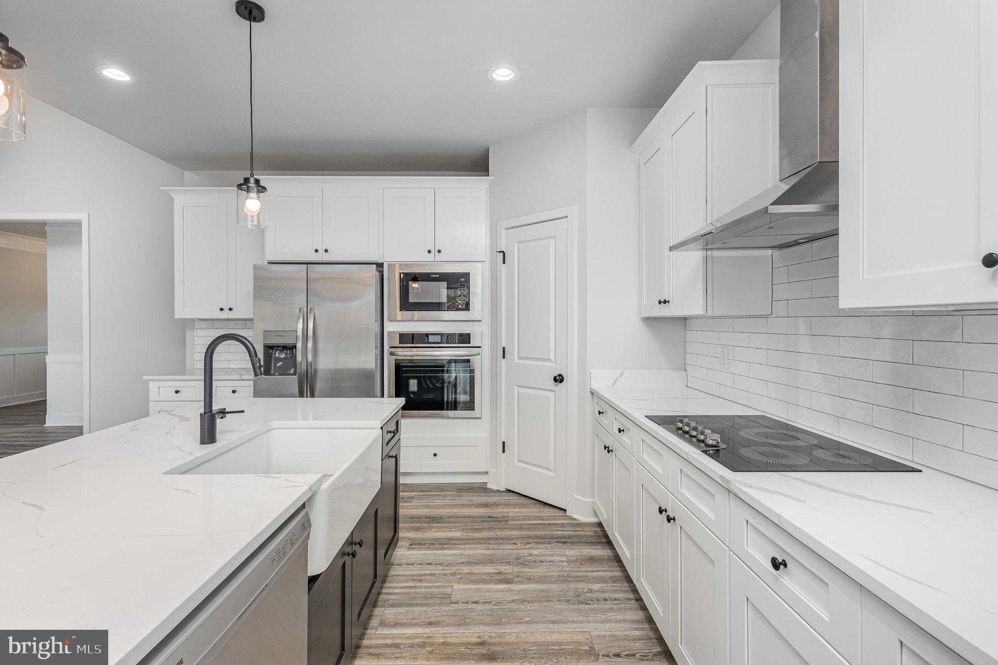 NOAHS LANDING - Residential