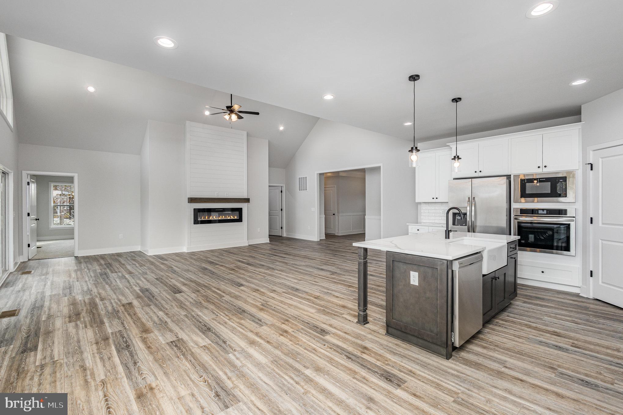 NOAHS LANDING - Residential