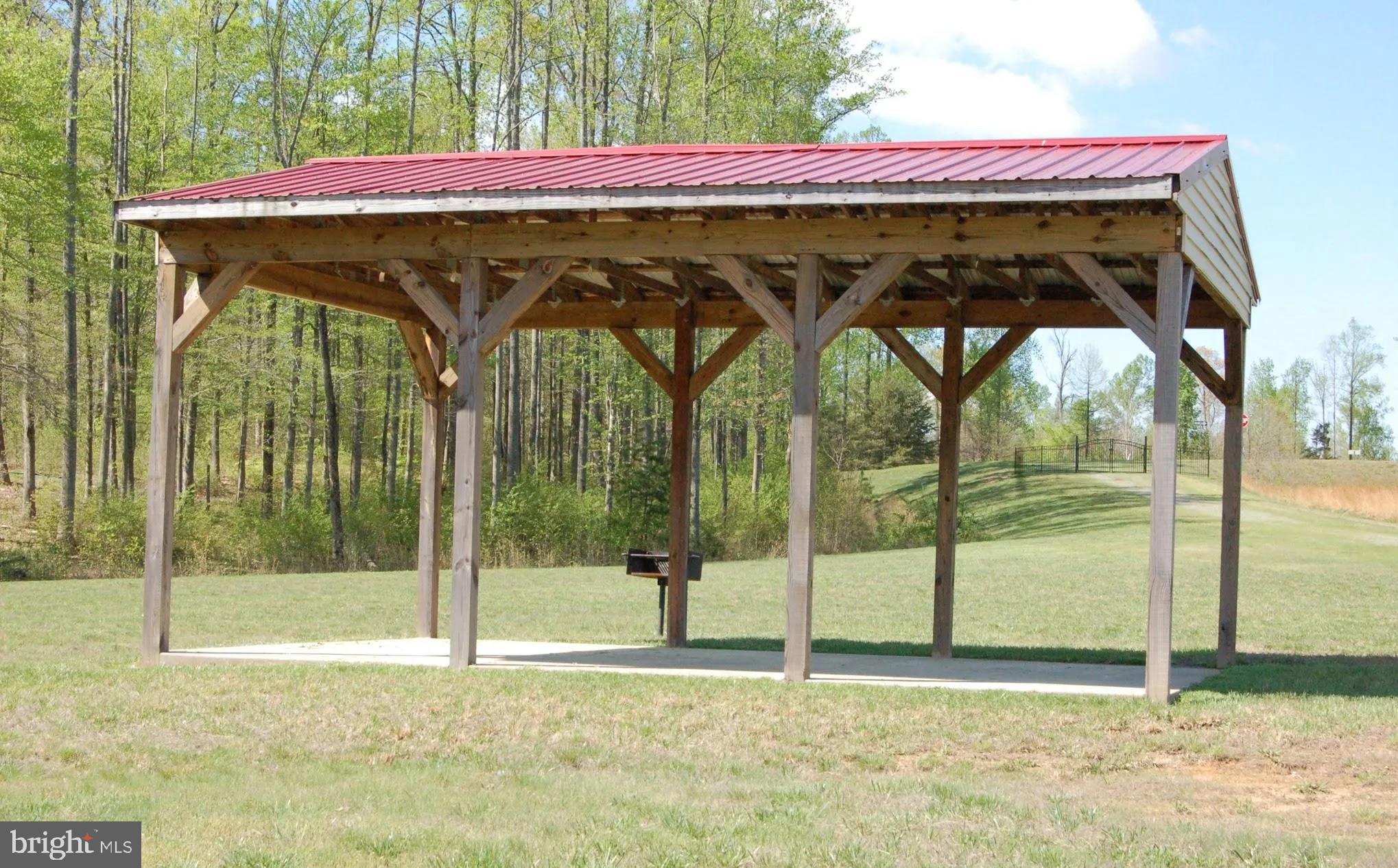 NOAHS LANDING - Residential