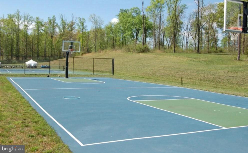 NOAHS LANDING - Residential