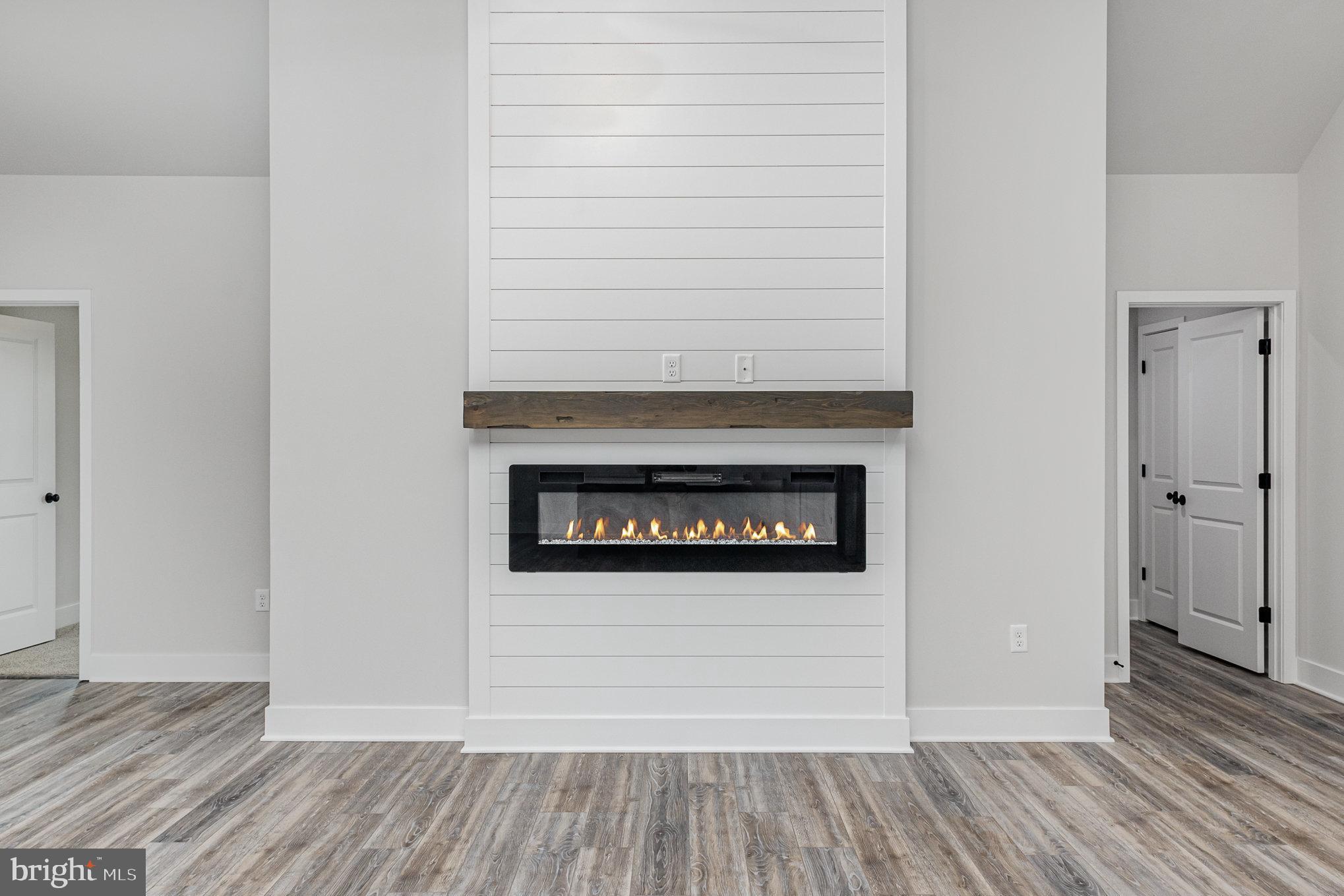 NOAHS LANDING - Residential