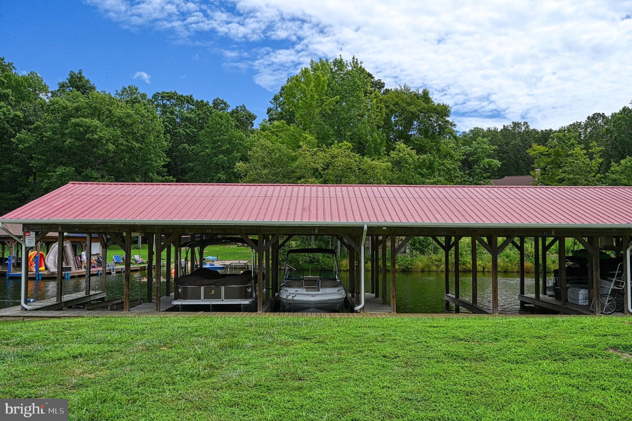 NOAHS LANDING - Residential