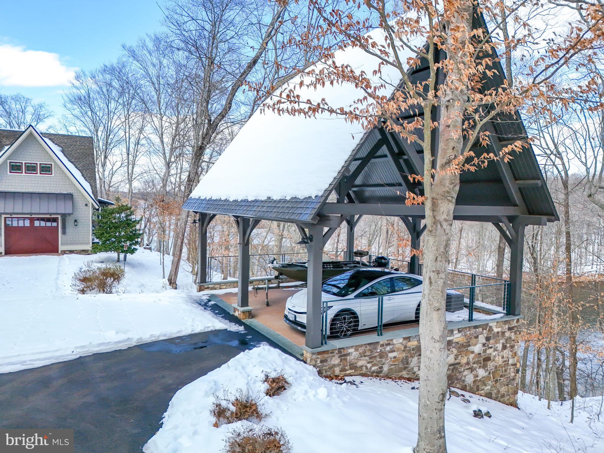 OCCOQUAN OAKS - Residential