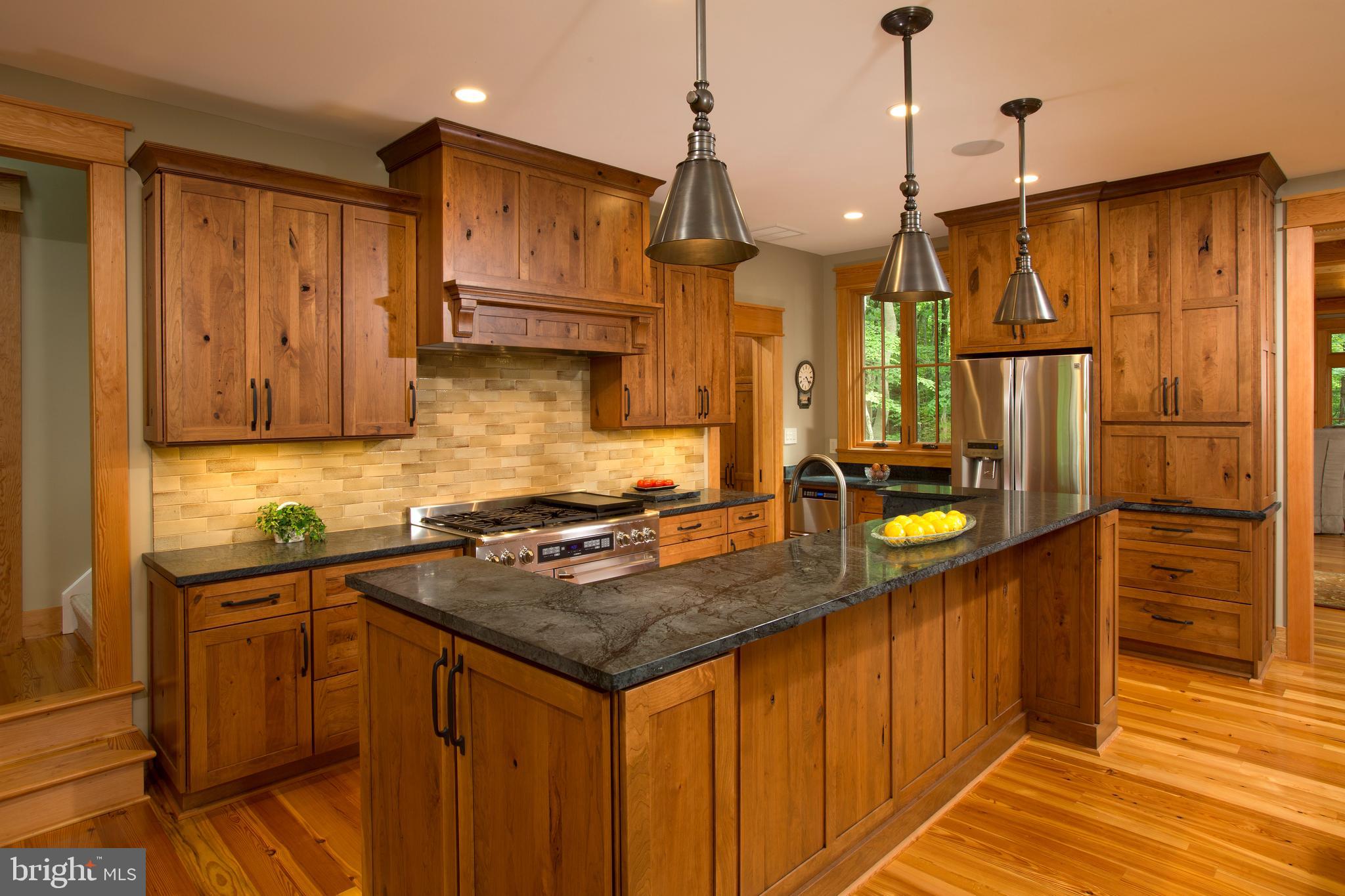 OCCOQUAN OAKS - Residential