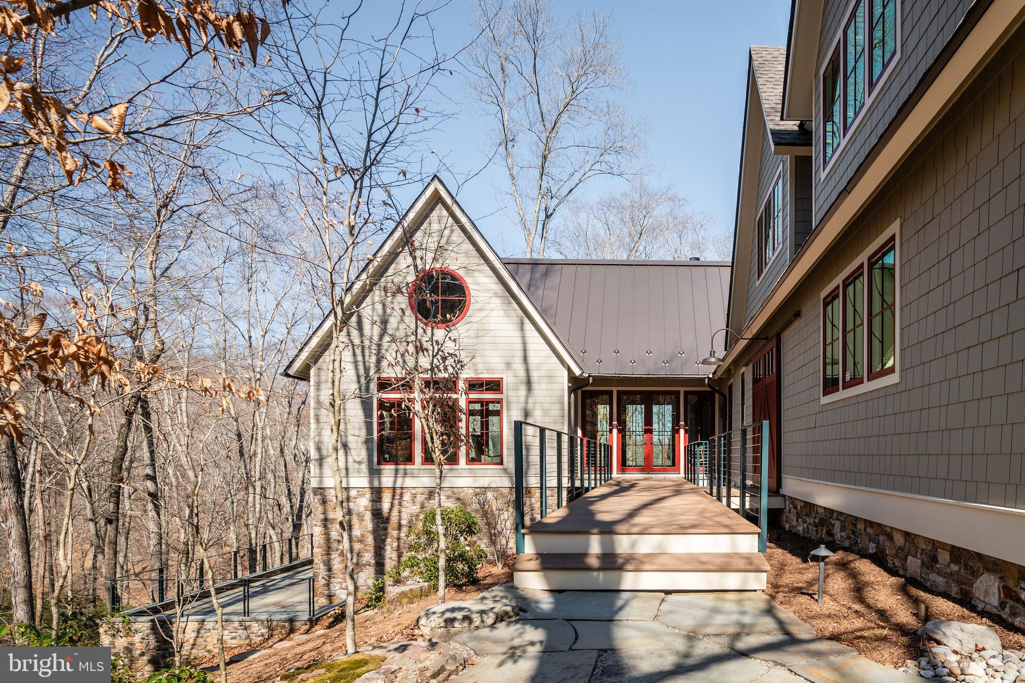 OCCOQUAN OAKS - Residential