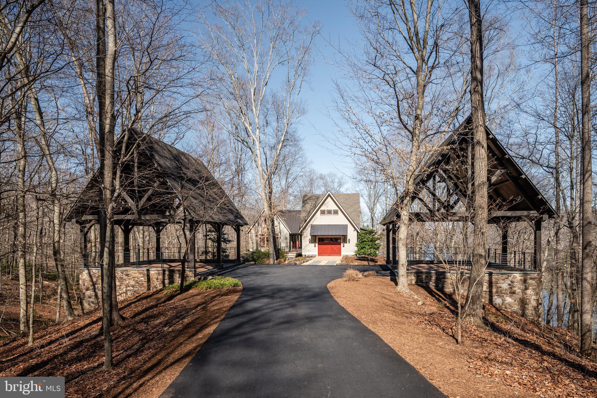 OCCOQUAN OAKS - Residential