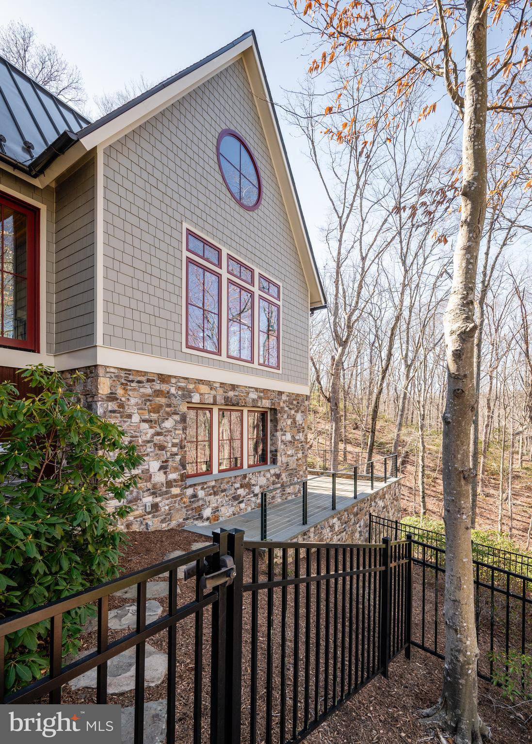 OCCOQUAN OAKS - Residential