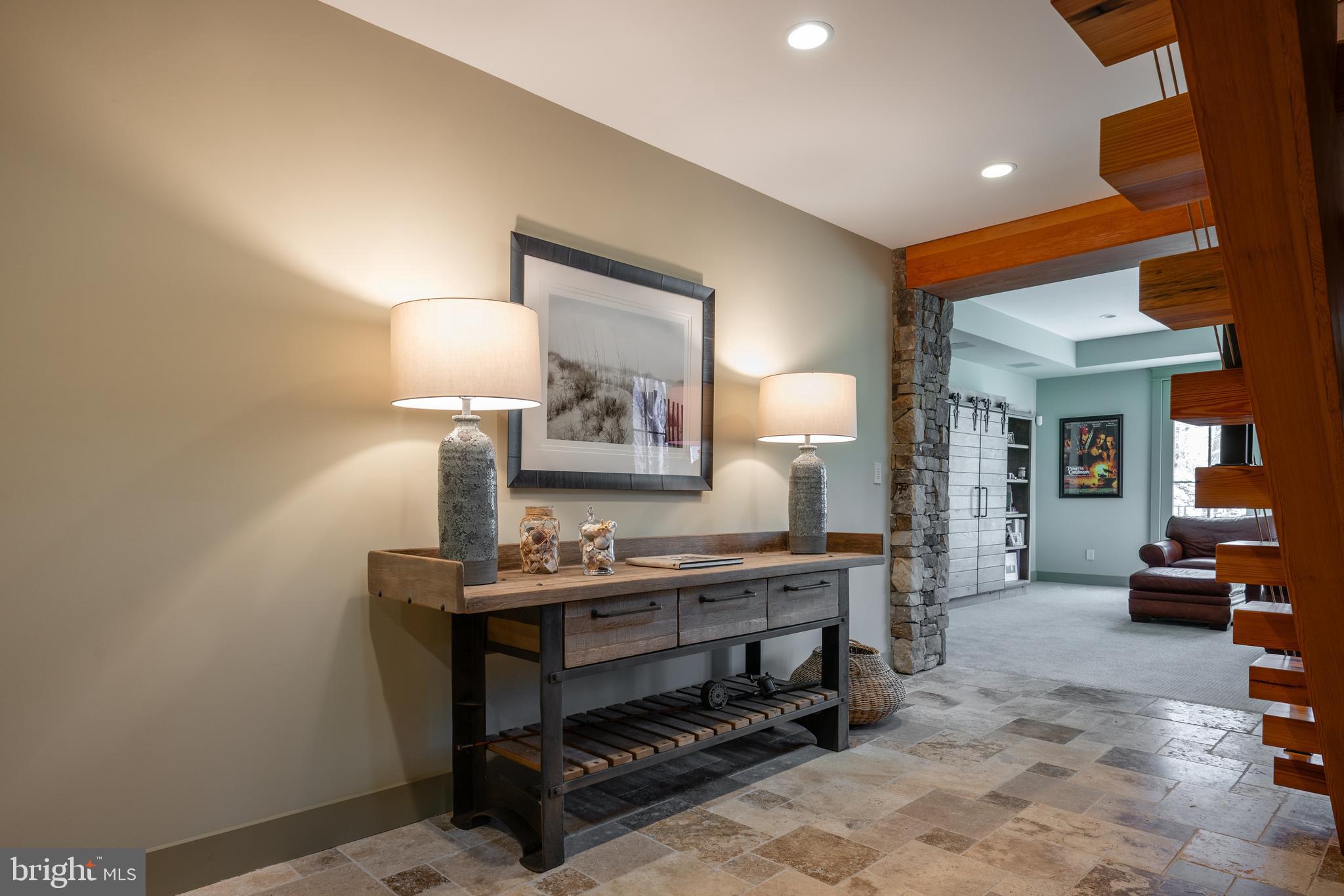 OCCOQUAN OAKS - Residential