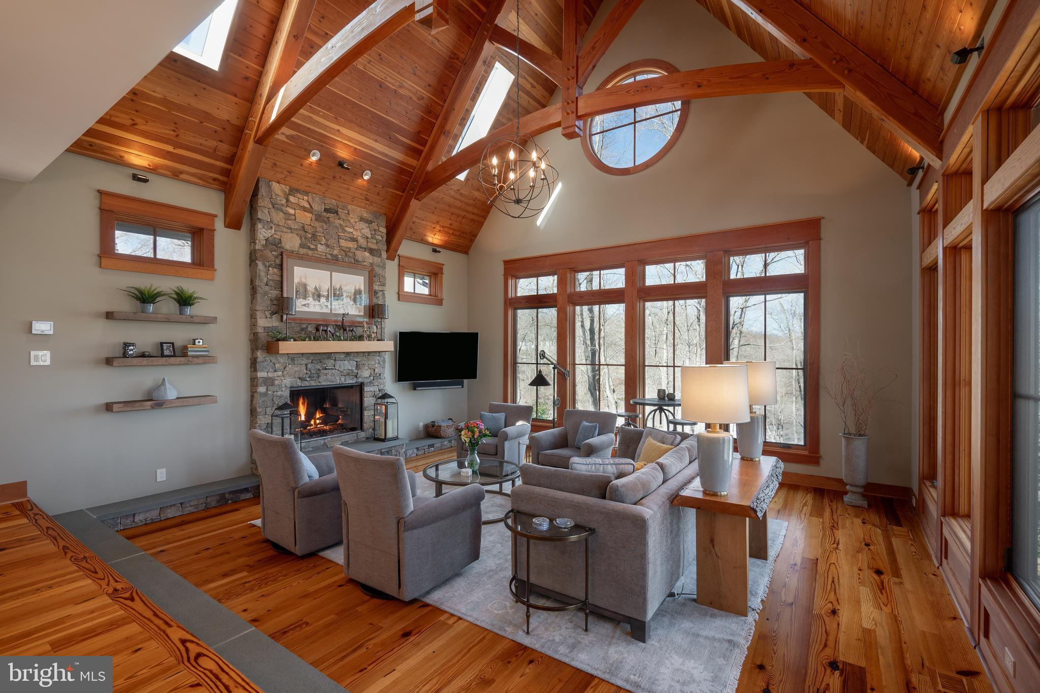 OCCOQUAN OAKS - Residential