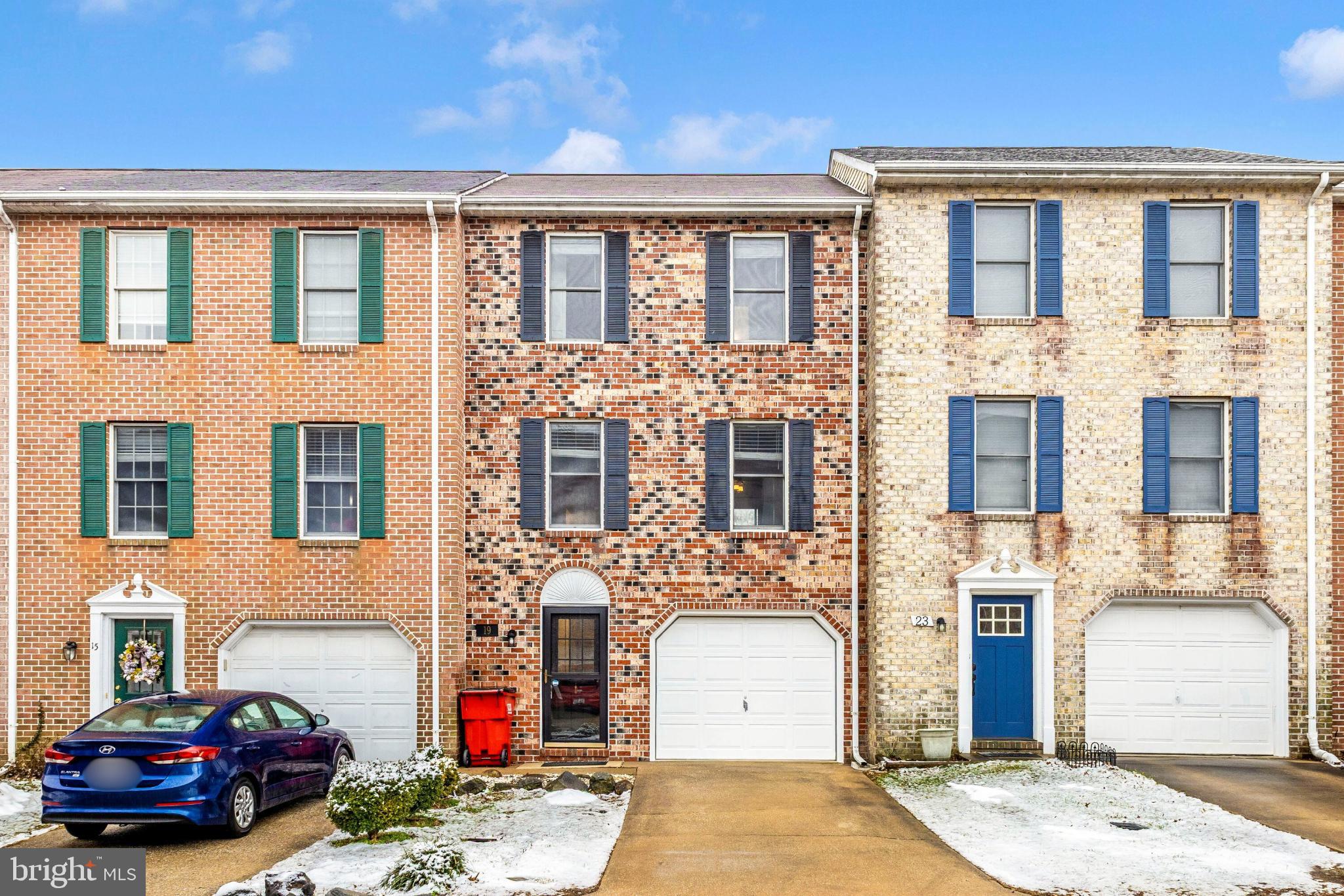 BOLIVAR ESTATES - Residential Lease